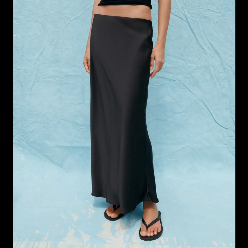 Zara Black satin effect midi skirt black